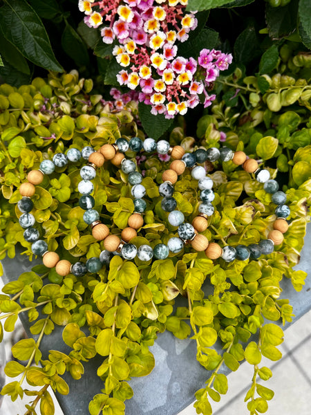 Moss agate & aromatic sandalwood bracelet