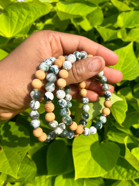 Moss agate & aromatic sandalwood bracelet
