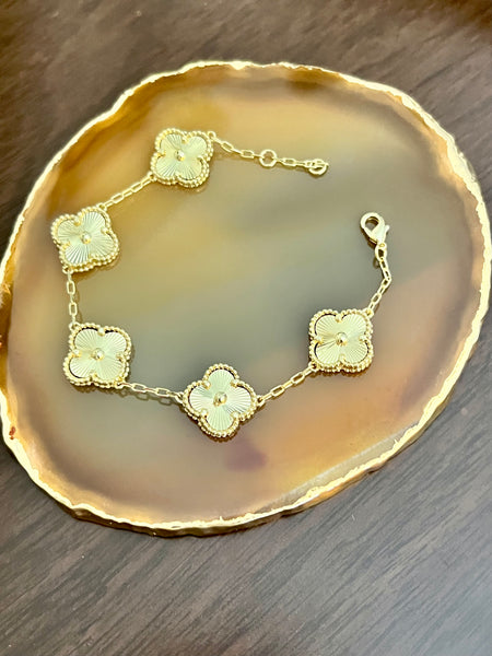 Golden clover leaf bracelet