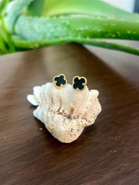 Clover earrings (2 colors)