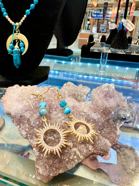 Blazing sun earrings with blue facetted apatite