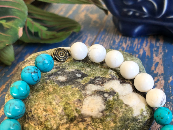 White Howlite & Turquoise 8mm