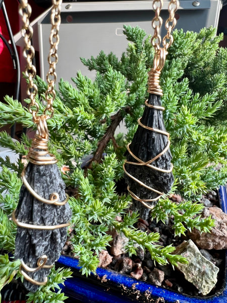 Black kyanite pendant