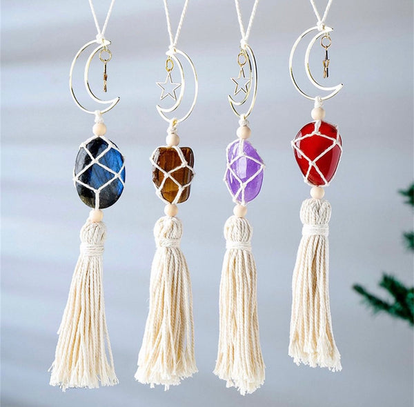Macrame hanger with crystal rumples