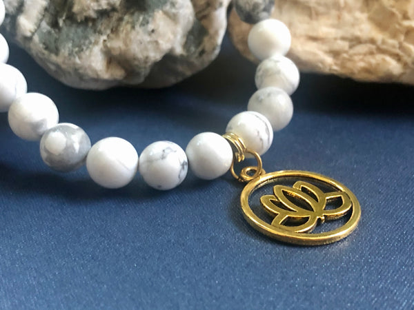 White Howlite & green imperial Jasper