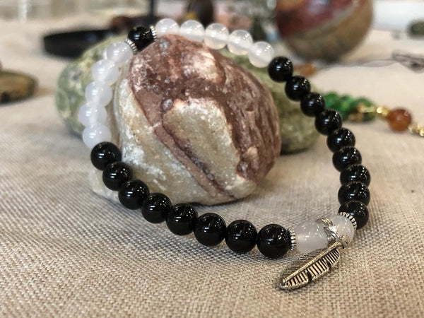 Black Onyx and white agate 6mm