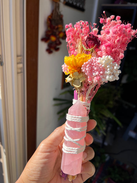 Handmade crystal point with dry flowers. Gift box included