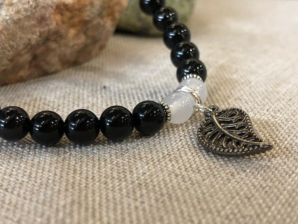 Black Onyx and white agate 6mm