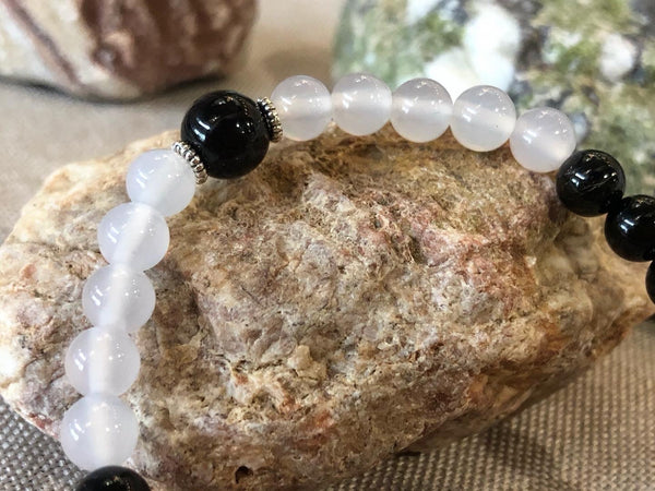 Black Onyx and white agate 6mm