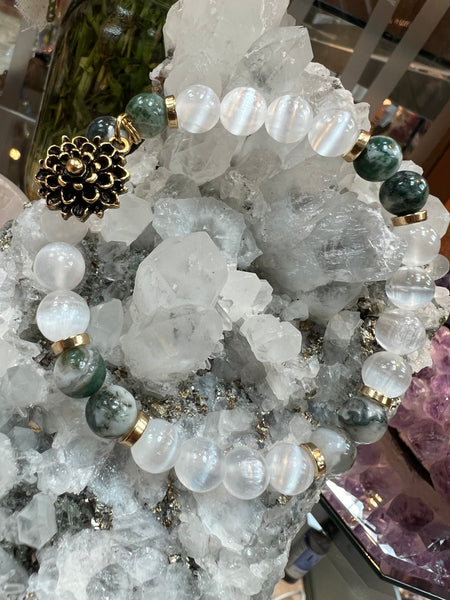 Selenite with tree agate or rose quartz
