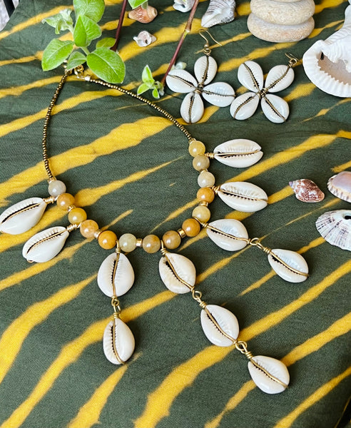 Crowrie shell custom choker necklace