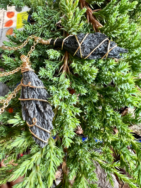 Black kyanite pendant