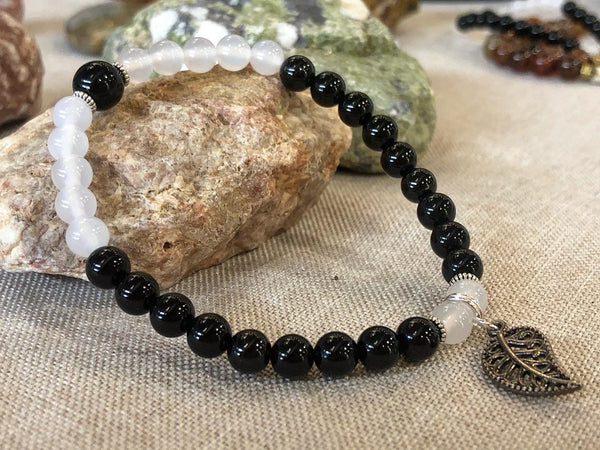 Black Onyx and white agate 6mm