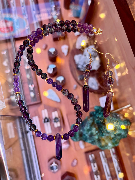 Fluorite and amethyst set with point pendant