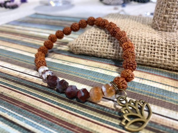 Rudraksha & Diamond cut Red Lightening Agate 6mm