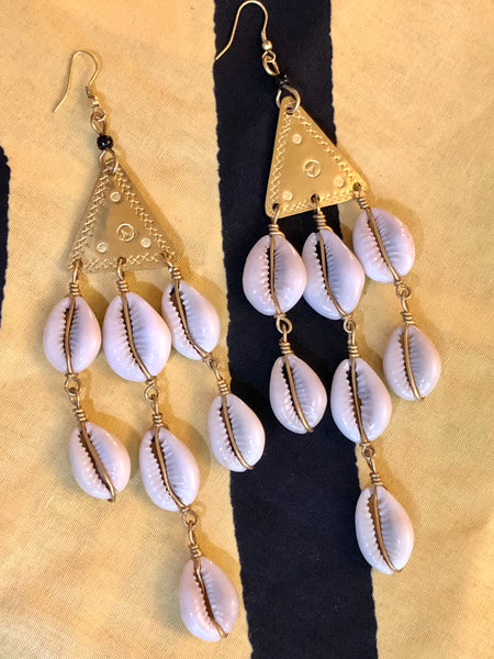 Crowrie shell African earrings