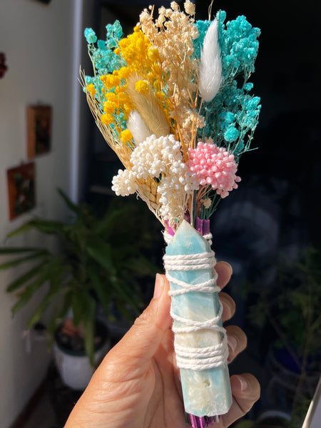 Handmade crystal point with dry flowers. Gift box included