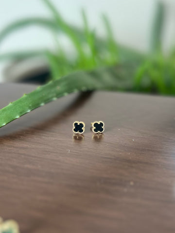 Clover earrings (2 colors)