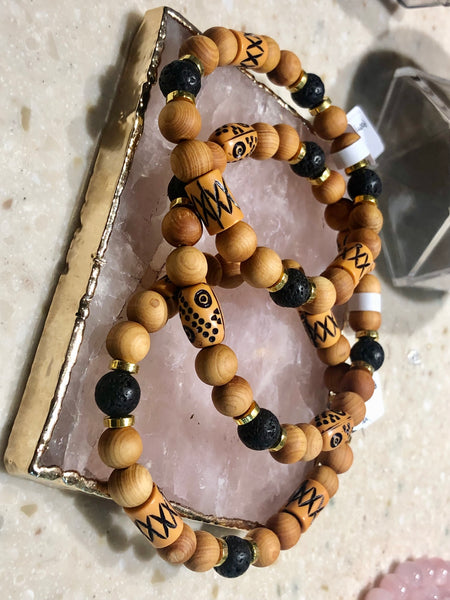 Aromatic sandalwood and lava beads