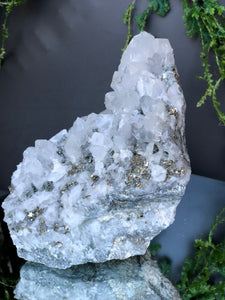 Sphalerite Pirate crystal quartz mineral