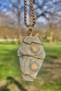 Druzy agate pendant