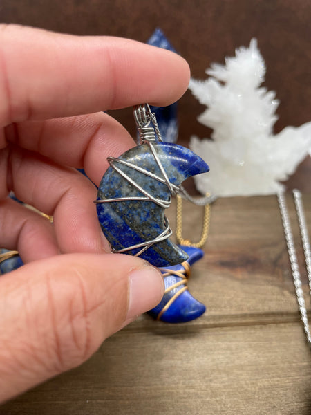 Lapis lazuli moon shape necklaces