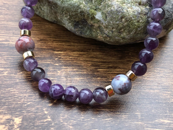 Amethyst & red lightening agate 6mm bracelet