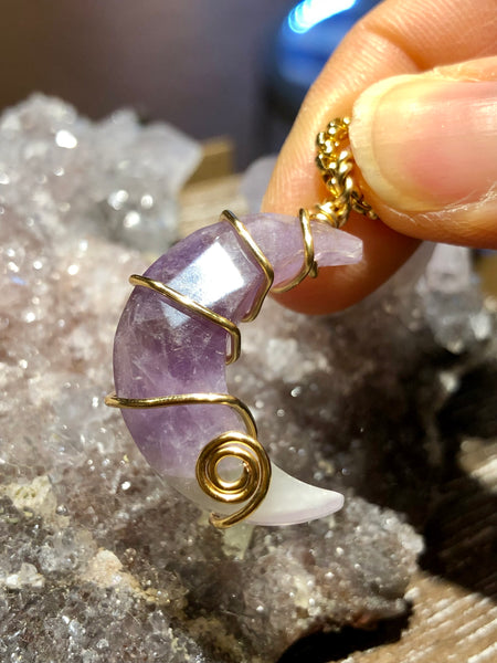 Amethyst faceted moon pendant