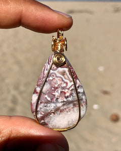 Crazy lace agate pendant with chain