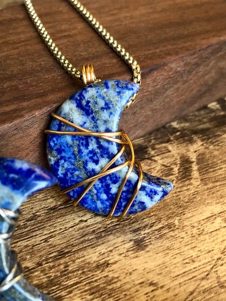 Lapis lazuli moon shape necklaces